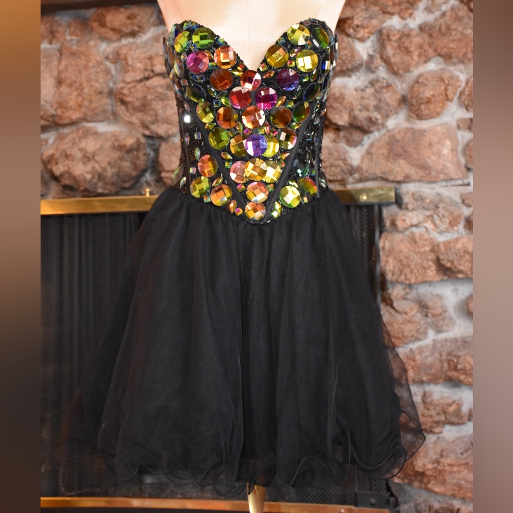 Sherri Hill Short black and multicolor beaded dress - Size 2